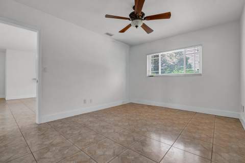 2100 N 57th Avenue, Hollywood FL - photo 14 of 41