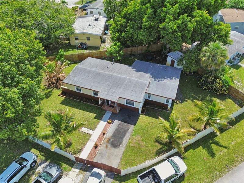 4 bedroom Single Family Residence at 1313 NW 13th Court, Lauderdale Manors Add Rev Plat, Fort Lauderdale — photo 5