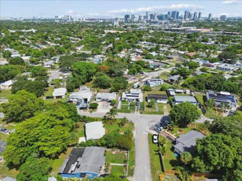 1313 NW 13th Court, Fort Lauderdale FL - photo 6 of 15