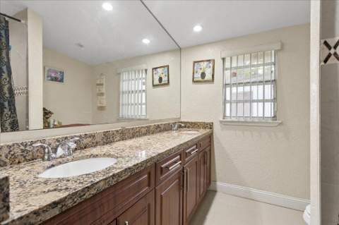 1313 NW 13th Court, Fort Lauderdale FL - photo 9 of 15