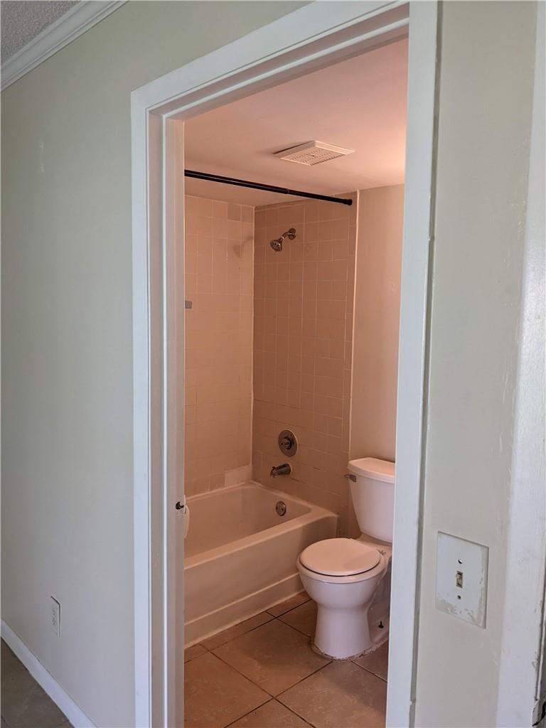 2 bedroom Condominium at 401 Meadows Circle, Meadows On The Green Condo, Boynton Beach — photo 5