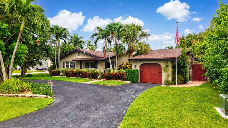 3 bedroom Single Family Residence at 3315 FERNWOOD Drive, CHAPEL HILL, Boynton Beach — photo 2