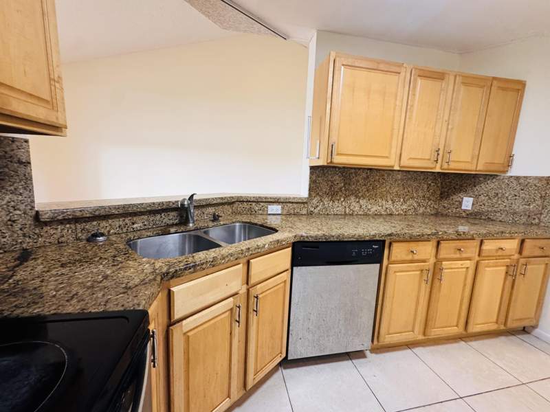 2 bedroom Condominium at 3409 NW 44th Street #205, Summer Lake, Oakland Park — photo 5