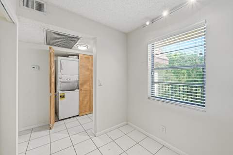 10501 W Broward Boulevard #405, Plantation FL - photo 11 of 38