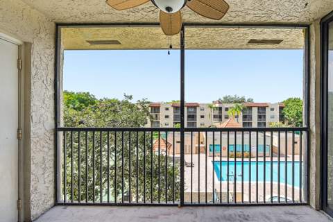 10501 W Broward Boulevard #405, Plantation FL - photo 24 of 38