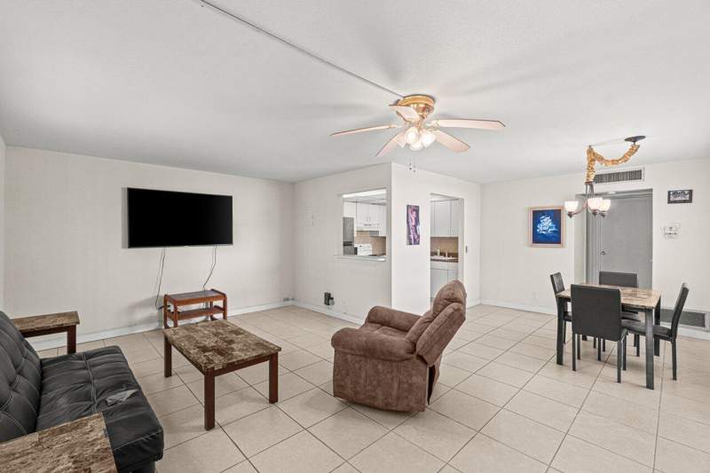 1 bedroom Condominium at 690 Brittany O, Kings Point Brittany Condos, Delray Beach — photo 4
