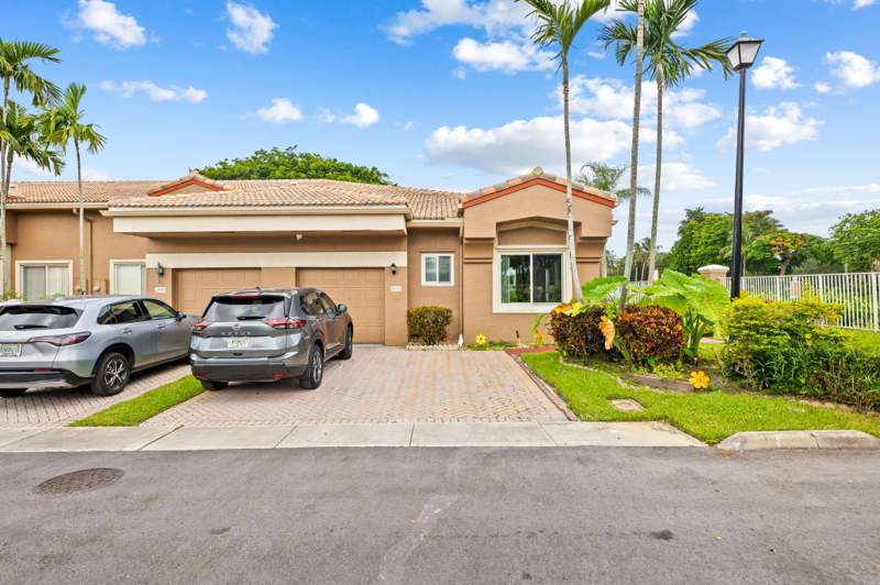 3 bedroom Villa at 10156 Lombardy Drive, Lombardy Replat, Tamarac — photo 3