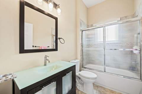 10156 Lombardy Drive, Tamarac FL - photo 18 of 23
