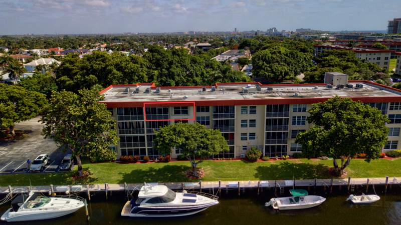 2 bedroom Condominium at 3000 NE 48th Court #402, No 2 Palm-Aire At Coral Key, Lighthouse Point — photo 2