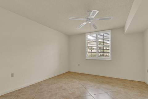 3636 Whitehall Drive #105, West Palm Beach FL - photo 17 of 37