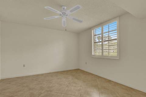 3636 Whitehall Drive #105, West Palm Beach FL - photo 19 of 37