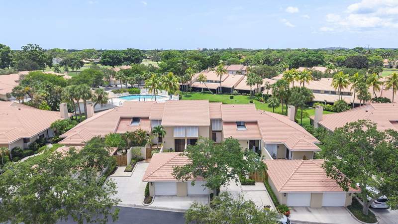 3 bedroom Townhouse at 119 Old Meadow Way, PGA Patio Homes, Palm Beach Gardens — photo 3