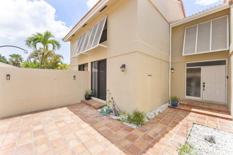 3 bedroom Townhouse at 119 Old Meadow Way, PGA Patio Homes, Palm Beach Gardens — photo 4