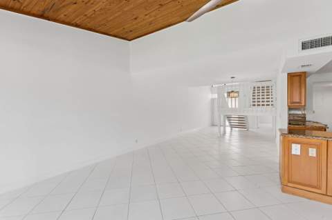 119 Old Meadow Way, Palm Beach Gardens FL - photo 14 of 46