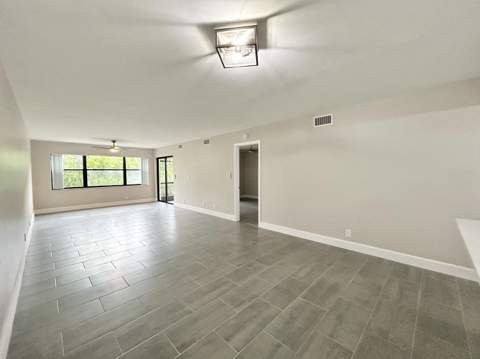 7681 Tahiti Lane #102, Lake Worth FL - photo 20 of 71