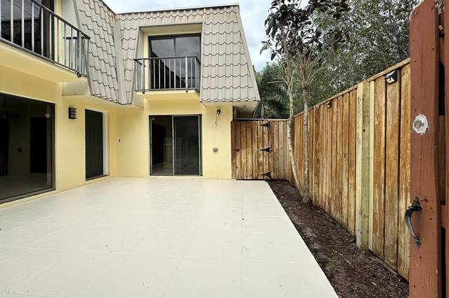 1700 Embassy Drive #Apt 402