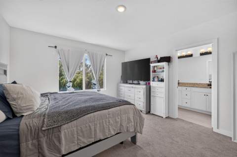 608 NE Waters Edge Lane, Port St. Lucie FL - photo 19 of 40