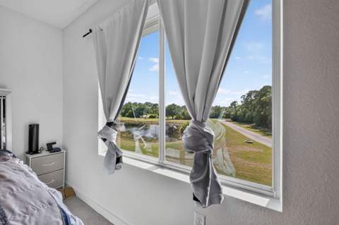 608 NE Waters Edge Lane, Port St. Lucie FL - photo 22 of 40