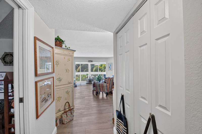 2 bedroom Condominium at 3590 Via Poinciana #311, Poinciana Place Condo 1,2,8 And 9, Lake Worth — photo 5