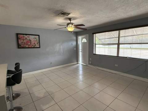 3956 Melaleuca Lane, Lake Worth FL - photo 6 of 23