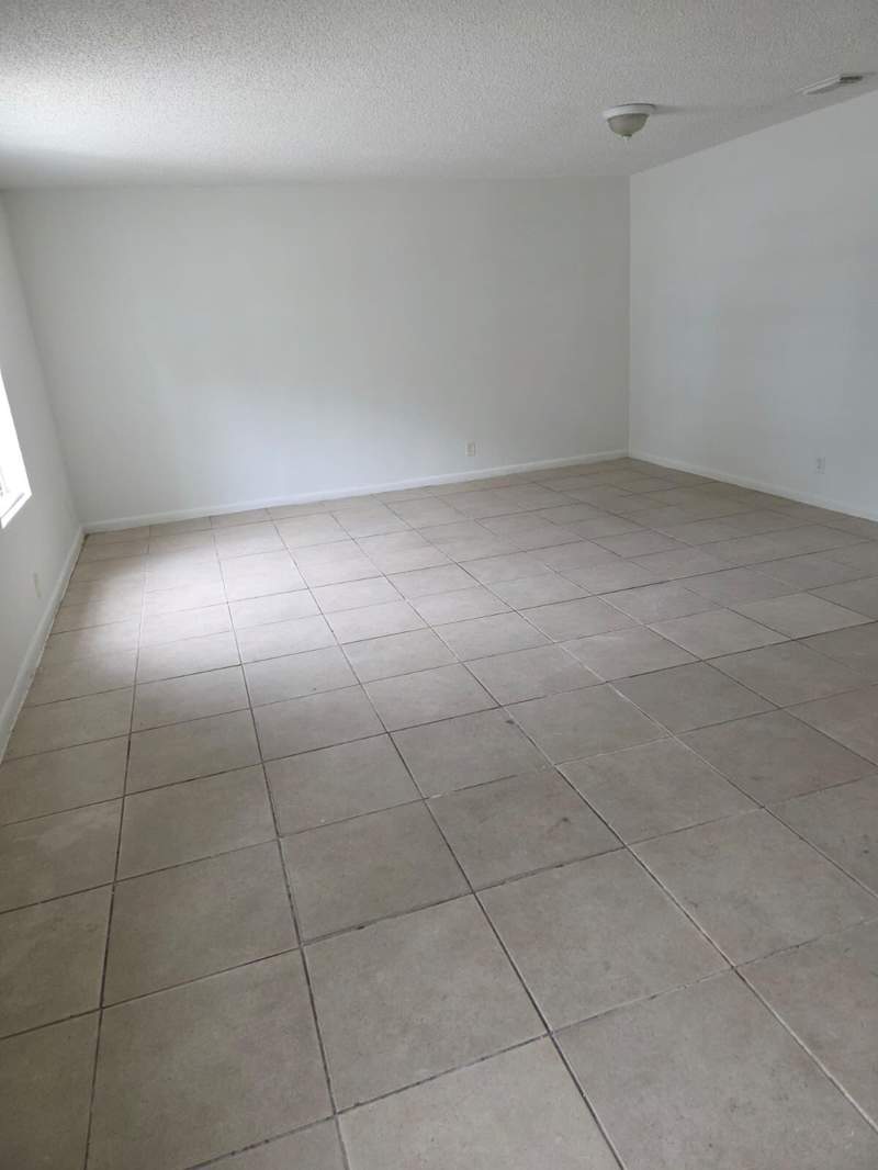 4 bedroom Townhouse at 1633 W 28th Street #B, Acrehome Park, Riviera Beach — photo 5