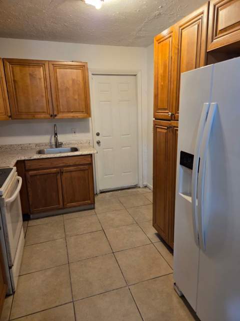 1633 W 28th Street #B, Riviera Beach FL - photo 6 of 15