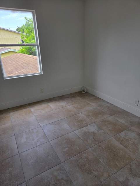 1633 W 28th Street #B, Riviera Beach FL - photo 9 of 15