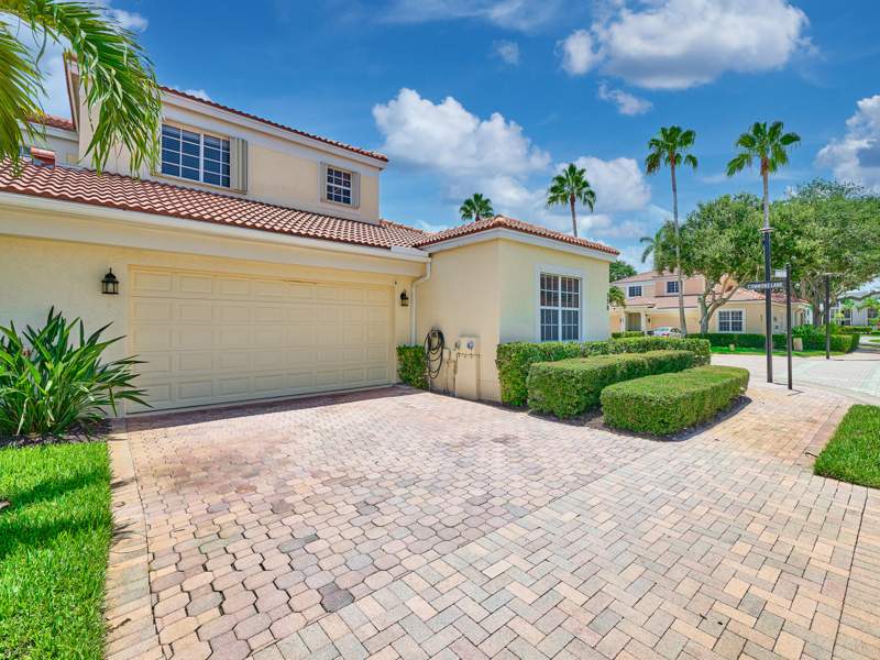 3 bedroom Townhouse at 530 Commons Drive, PGA Commons 1, Palm Beach Gardens — photo 2
