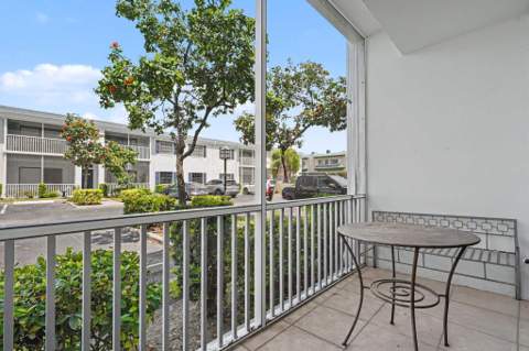 130 Cypress Club Drive #309, Pompano Beach FL - photo 11 of 48