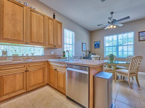 530 Commons Drive, Palm Beach Gardens FL - photo 23 of 93