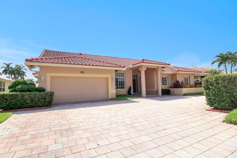 4 bedroom Single Family Residence at 551 NW 108th Avenue, Westport 2nd Section, Plantation — photo 3