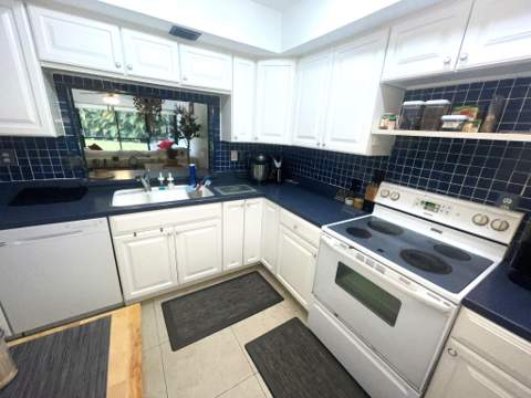 2500 Presidential Way #106, West Palm Beach FL - photo 17 of 34