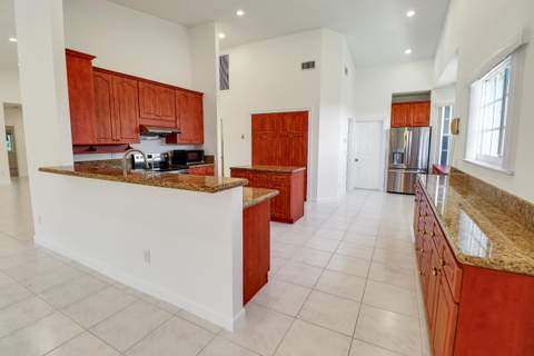 551 NW 108th Avenue, Plantation FL - photo 19 of 44