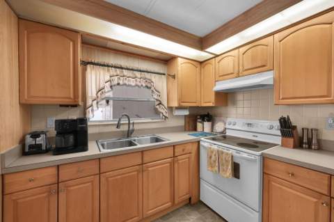 7639 SE Fork River Drive, Stuart FL - photo 17 of 46