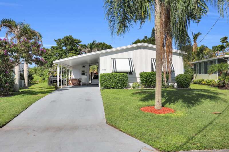 2 bedroom Manufactured Home at 7639 SE Fork River Drive, Fork River, Stuart — photo 1