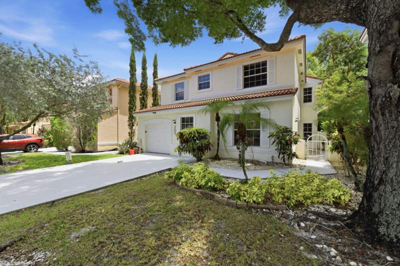 4 bedroom Single Family Residence at 10837 NW 46th Drive, Kensington South, Coral Springs — photo 3