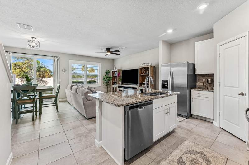 3 bedroom Townhouse at 329 SE Halifax Lane, Seaside, Stuart — photo 3