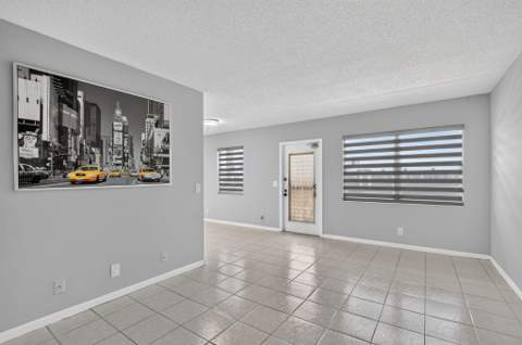 4022 Hythe B, Boca Raton FL - photo 14 of 38