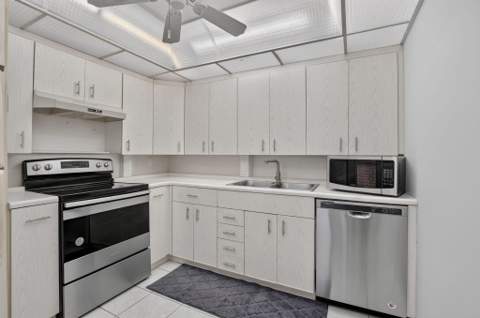 4022 Hythe B, Boca Raton FL - photo 11 of 38