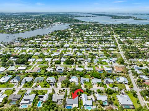 4796 SE Manatee Terrace, Stuart FL - photo 7 of 43