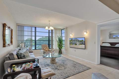 1524 Whitehall Drive #406, Davie FL - photo 17 of 58