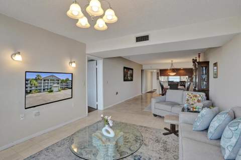 1524 Whitehall Drive #406, Davie FL - photo 19 of 58