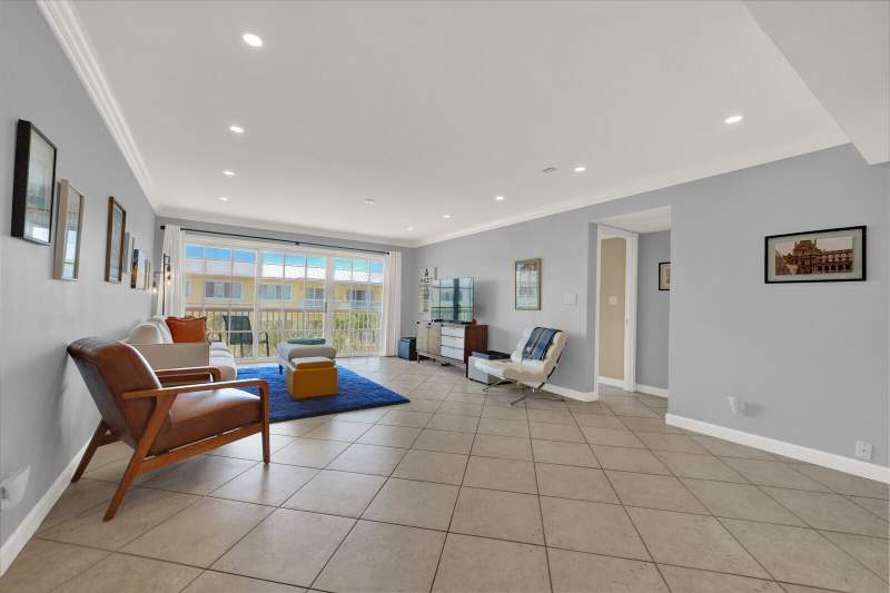 2 bedroom Condominium at 1501 E Broward Boulevard #810, Pine Crest Village I At, Fort Lauderdale — photo 3