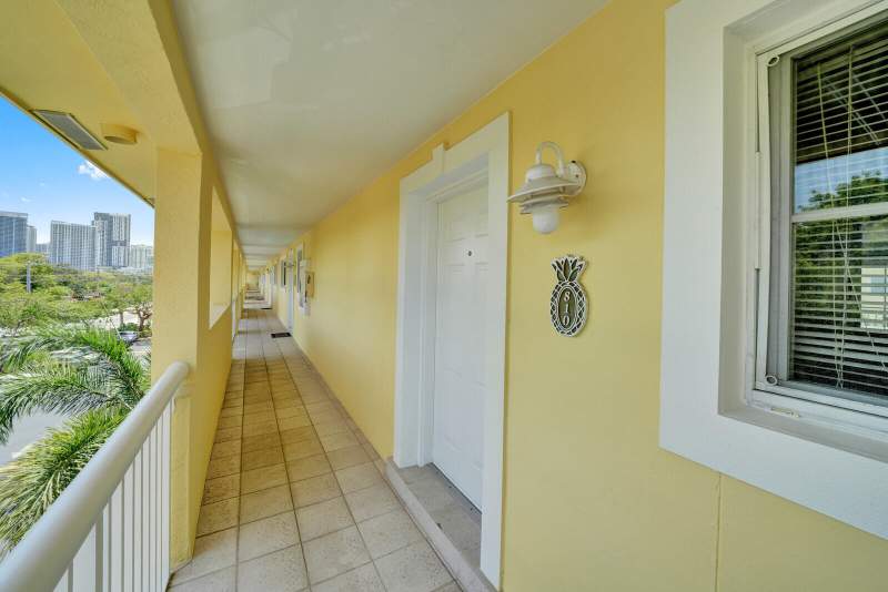 2 bedroom Condominium at 1501 E Broward Boulevard #810, Pine Crest Village I At, Fort Lauderdale — photo 2