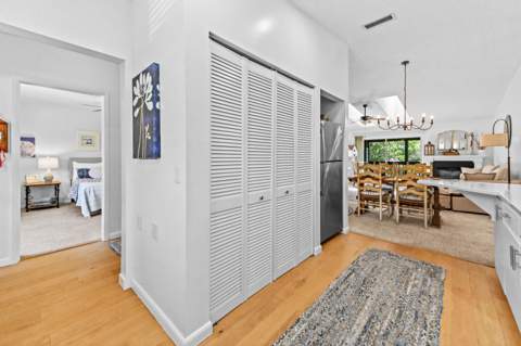 8259 SE Croft Circle #L-7, Hobe Sound FL - photo 14 of 37