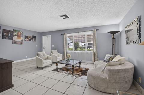 5337 Belleville Road, West Palm Beach FL - photo 11 of 77
