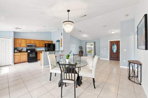 2674 SW Abelard Street, Port St. Lucie FL - photo 7 of 39