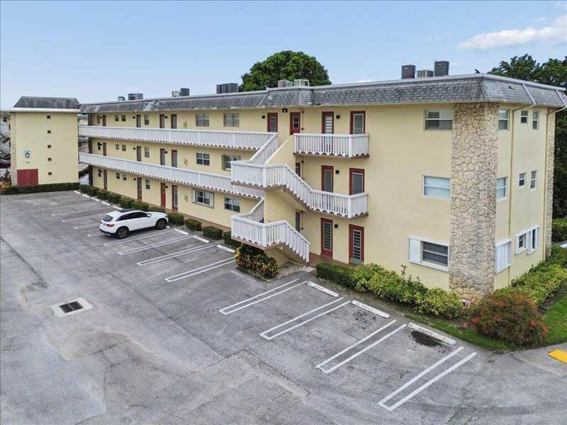 2 bedroom Condominium at 4321 NW 16th Street #C202, Camelot Hall Condo, Lauderhill — photo 1