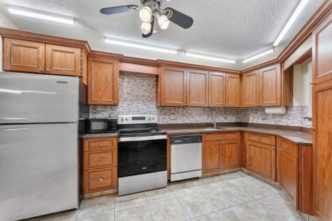 5800 Camino Del Sol #102, Boca Raton FL - photo 17 of 28