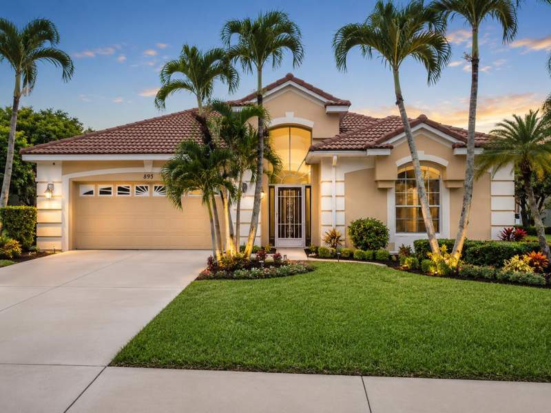 3 bedroom Single Family Residence at 895 SW Lake Charles Circle, Lake Charles Phase 1B, Port St. Lucie — photo 2
